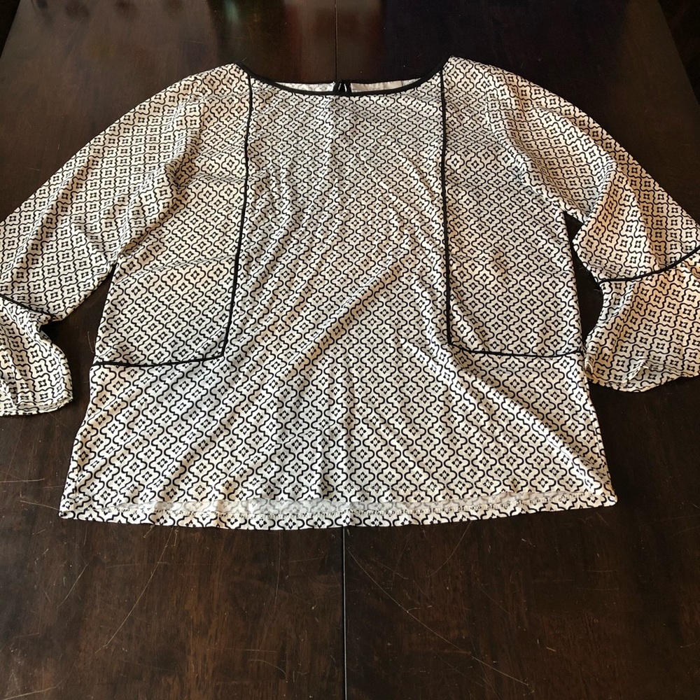 Loft Patterned Blouse with Flutter Sleeve